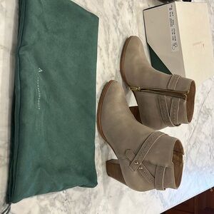 Anthropologie Taupe Stone Side Buckle Leather Boots Size 8 with Dust Bag